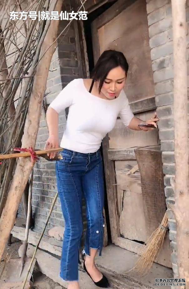 街拍，鄉村網紅美女穿着時尚