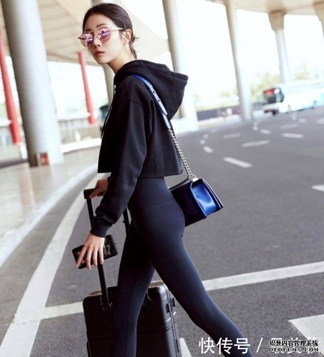 氣質美麗的緊身打底褲美女