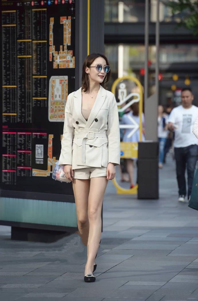 春季露腿裝可以這麼穿，時尚優雅