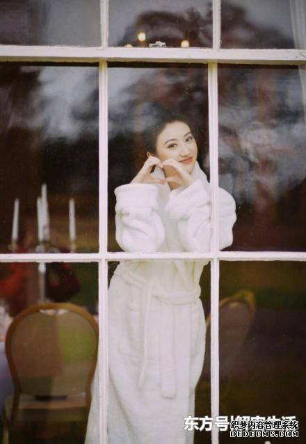 景甜曬出了一組睡衣照，意外火了