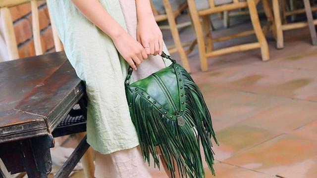 時尚包包演繹別樣迷人風采