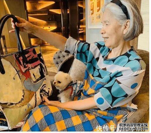 周杰倫母親，穿搭時尚很有范