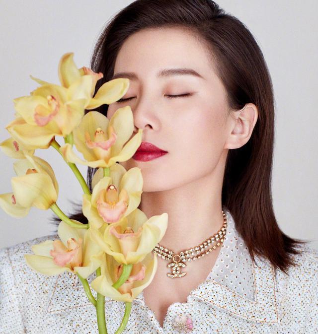 詩詩的經典穿搭，麒麟葫蘆項鏈