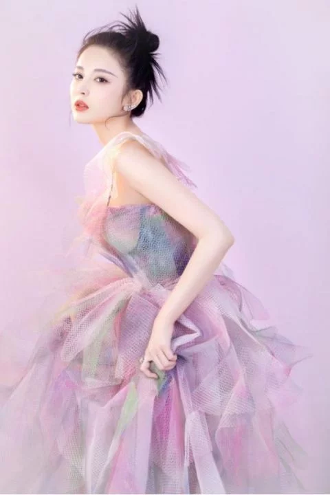 娜扎的小裙子穿搭真是仙氣飄飄！