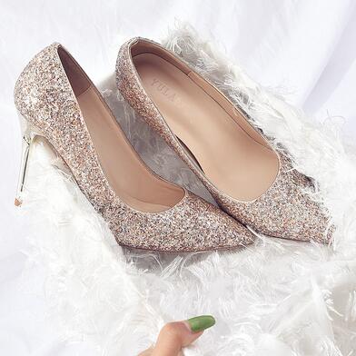 搭配連衣裙美得毫不費力！