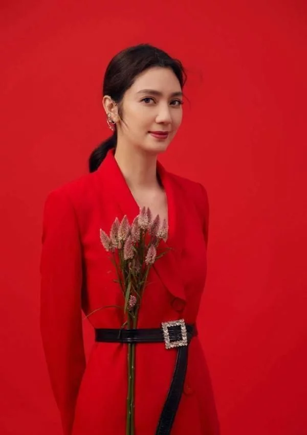 衣着時尚，6歲彤彤越來像小模特