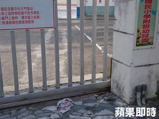 操作電動門不慎　6歲童遭夾頭命危_商業影片