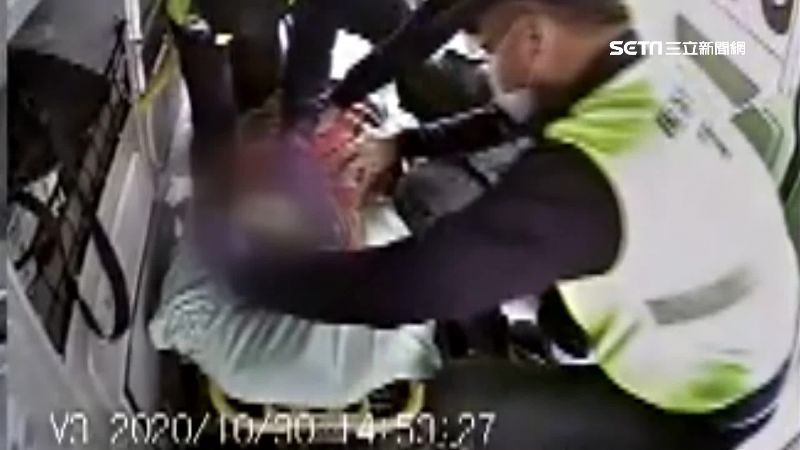 新竹母房內熟睡…2歲男童墜5層樓　疑卡遮雨棚嚇壞鄰居_大圖輸出